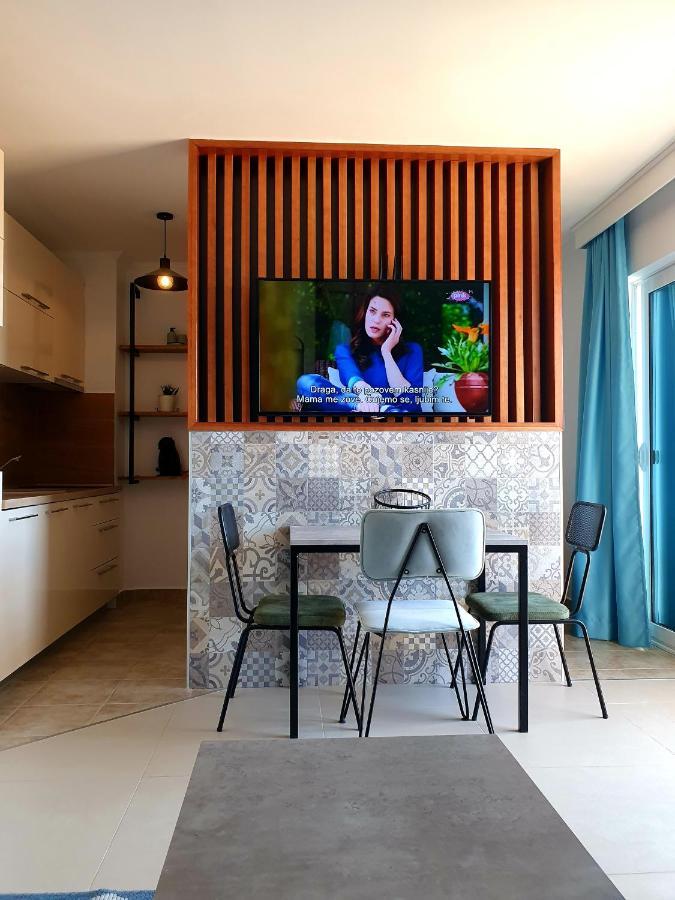Anja & Ogo Apartments Sea View & Pool Petrovac Exterior photo